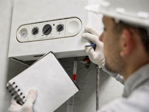 ¿Qué documentación debes guardar siempre después de una reparación?