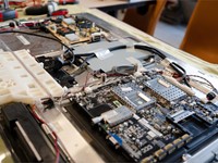 ¿Se recomienda arreglar un televisor?
